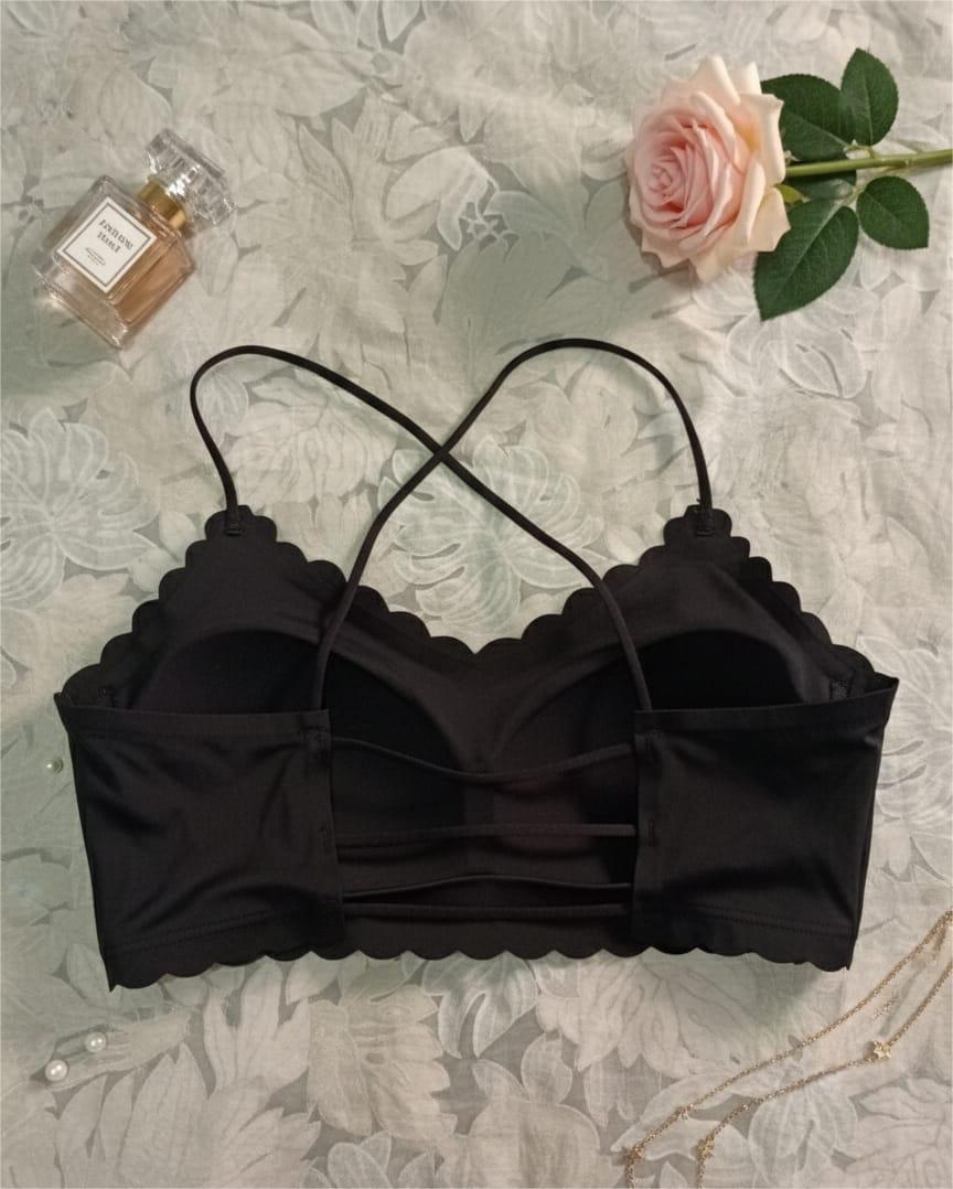 Black Scallop Lace Bralette – Ultra Soft, Seamless & Stylish Comfort Wear